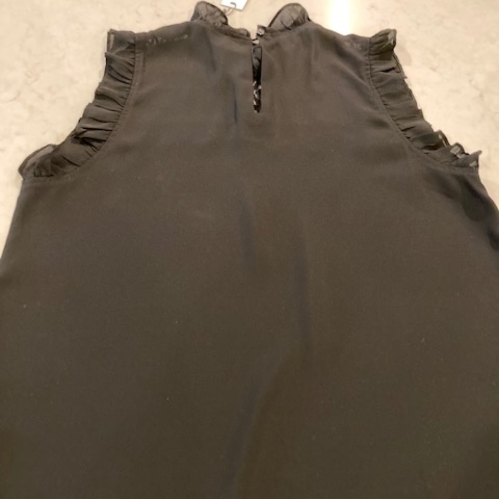 BB Dakota black sleeveless high neck blouse size large - Picture 2 of 3